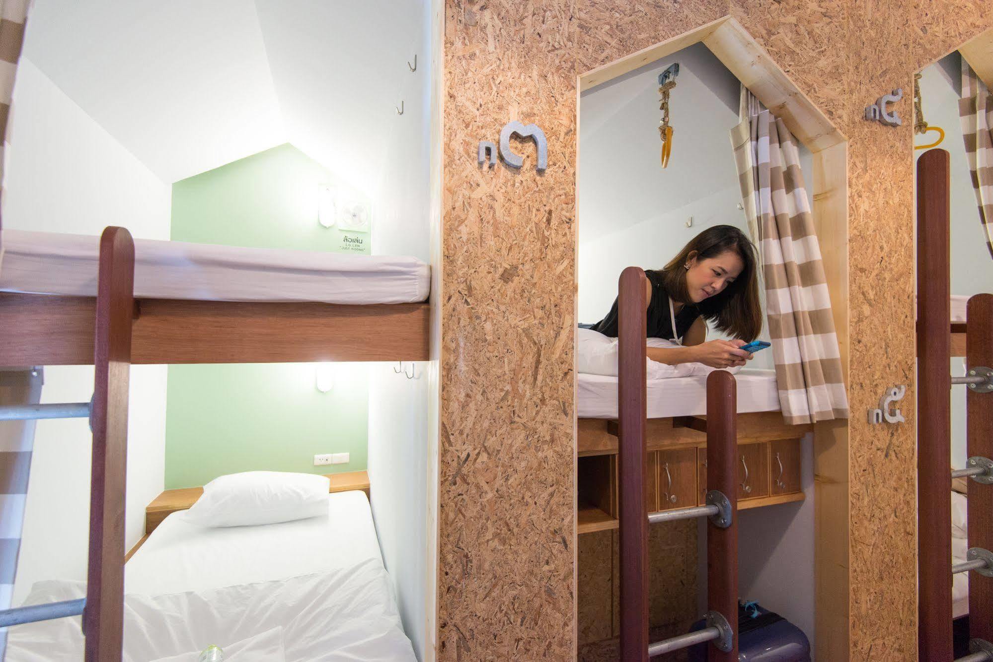 Barn & Bed Hostel Bangkok Exteriör bild