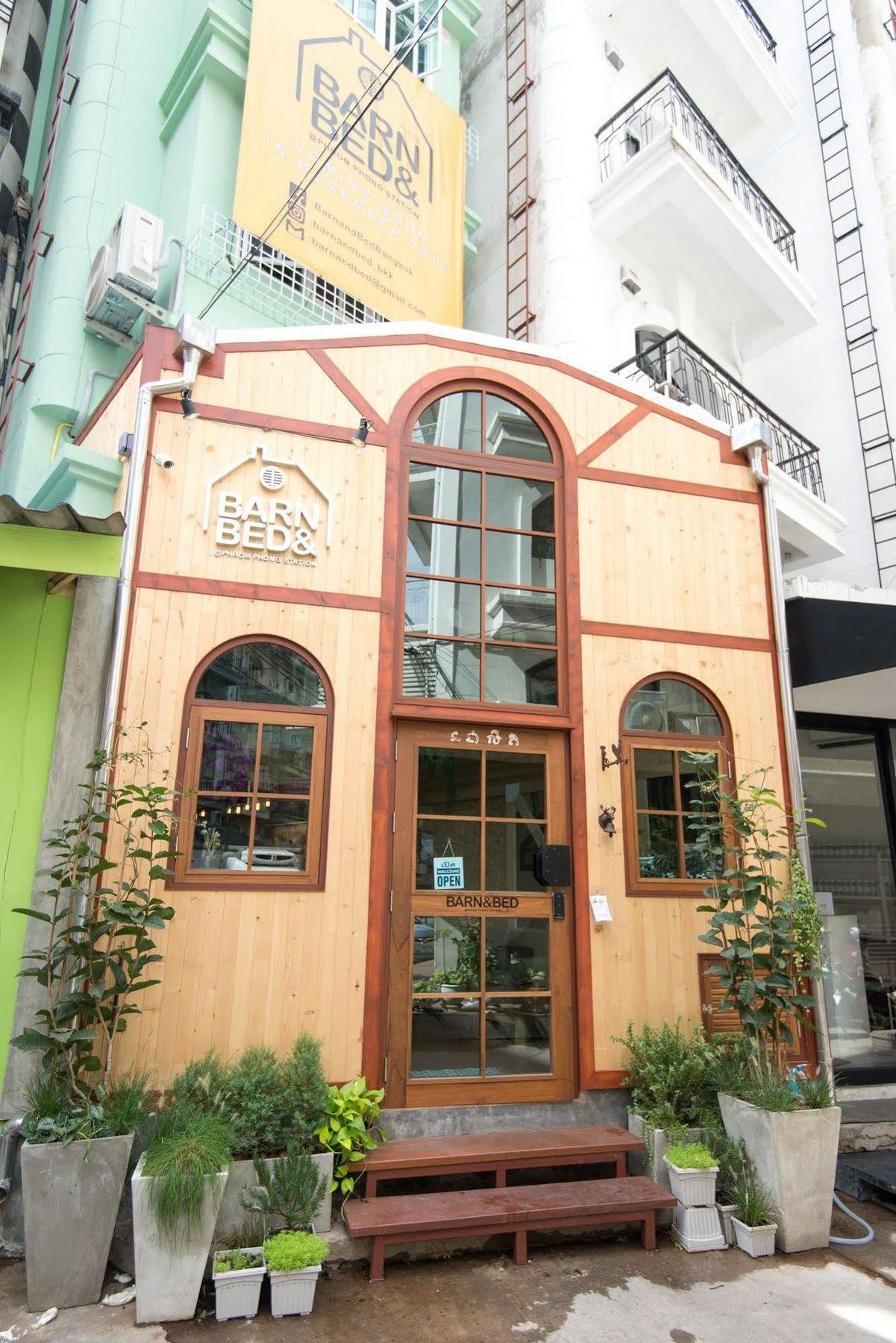 Barn & Bed Hostel Bangkok Exteriör bild